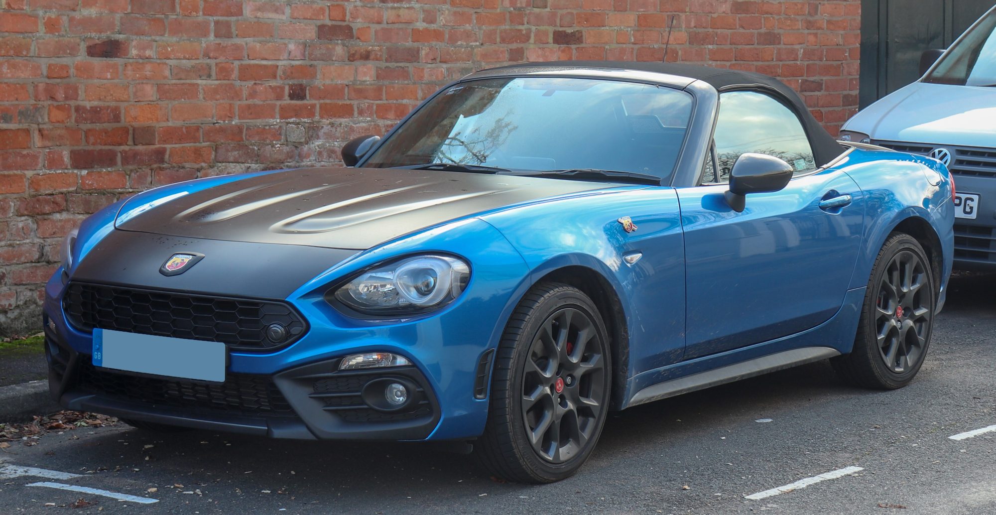 Abarth 124 Spider, front view