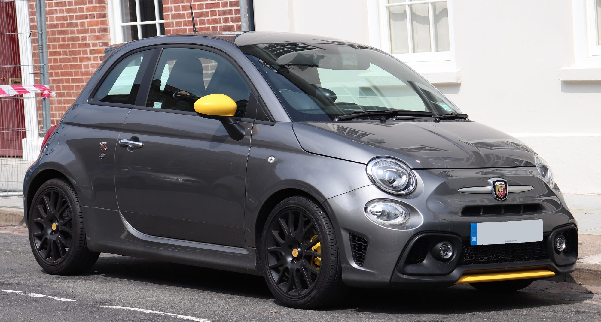 Abarth 595 Trofeo, front view
