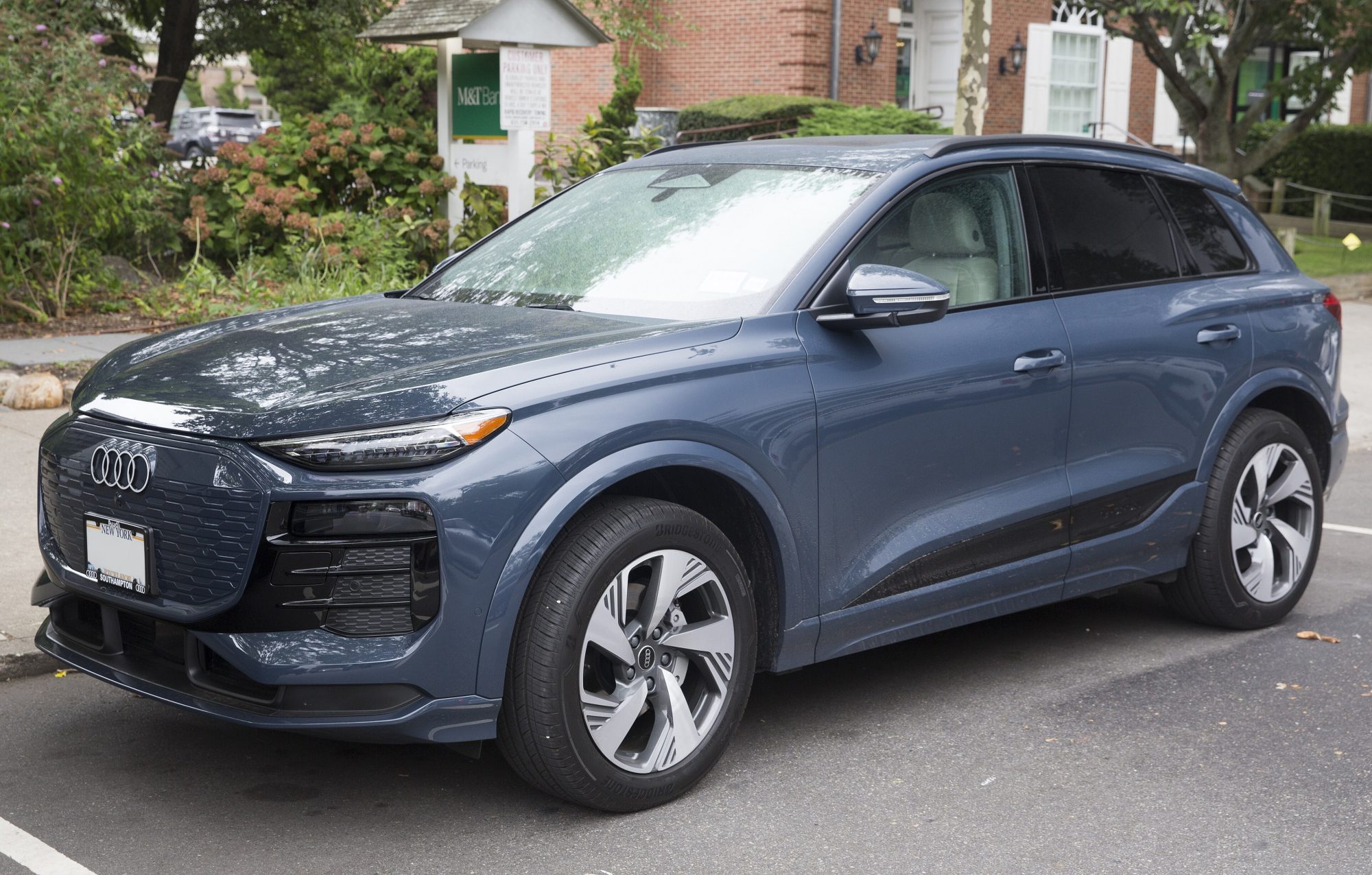 Audi Q6 e-tron, front view