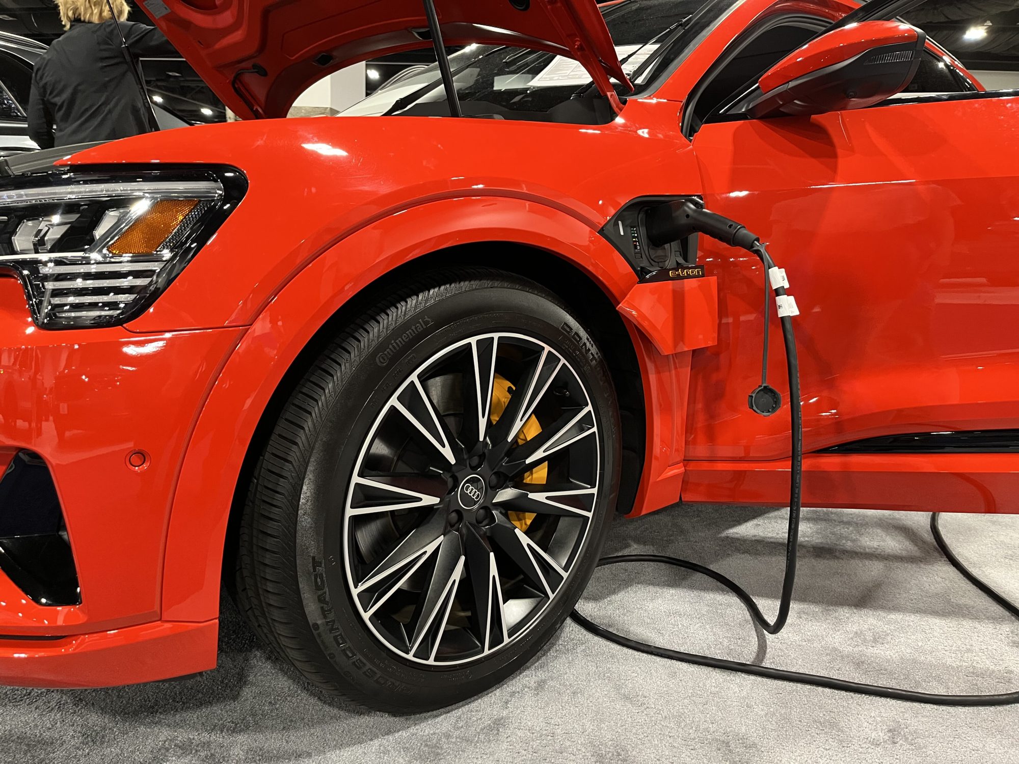 Audi Q8 e-tron, front view