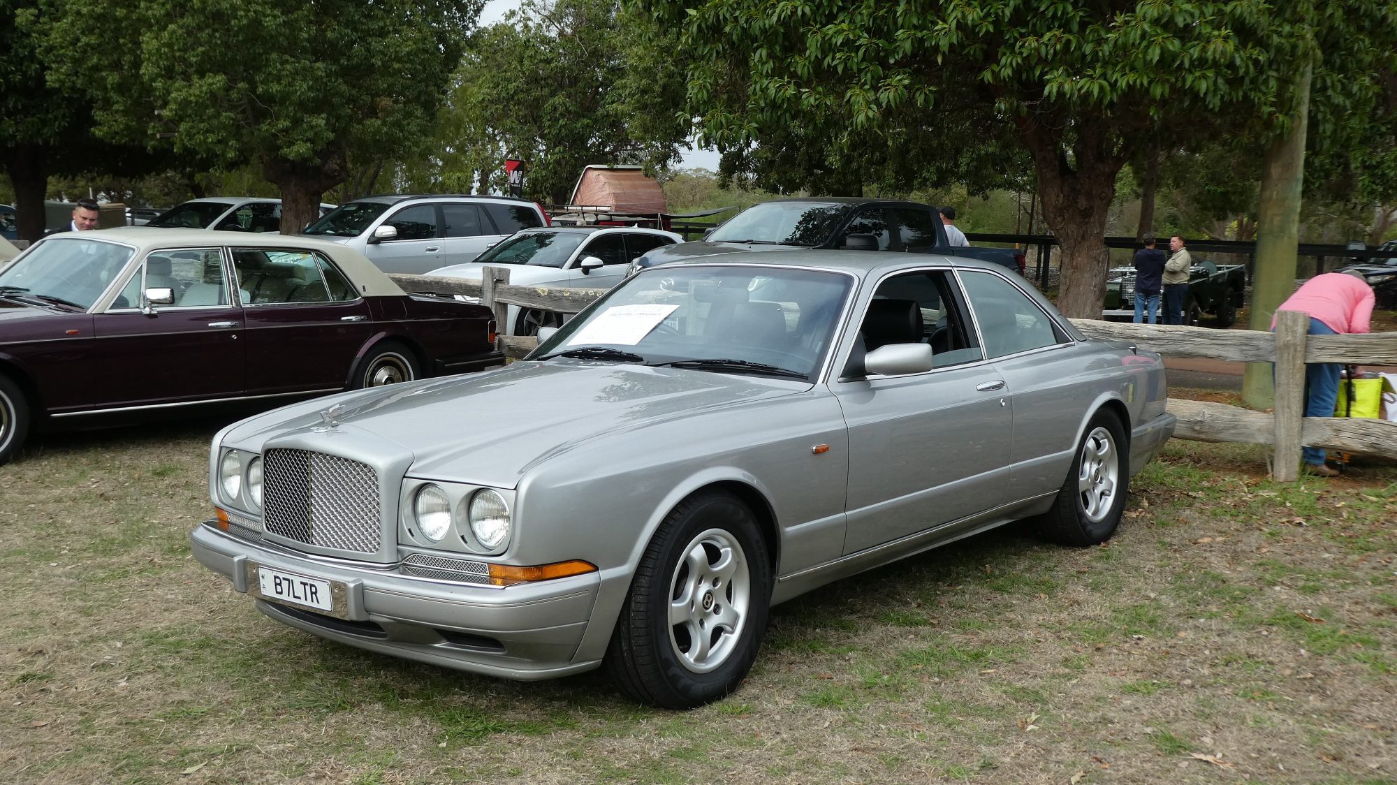Bentley Continental R, side view