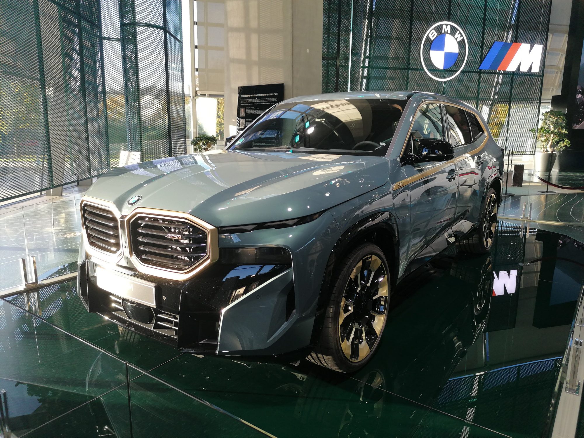 BMW XM, front view