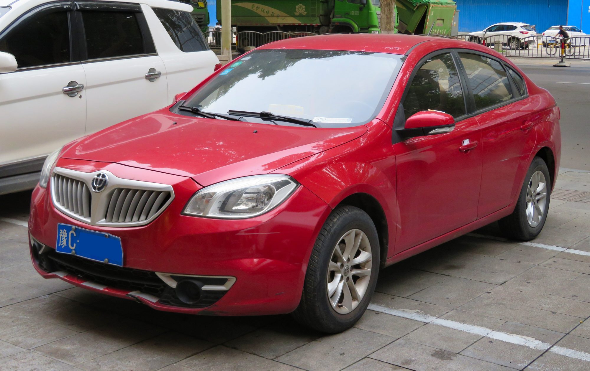 Brilliance H330, front view