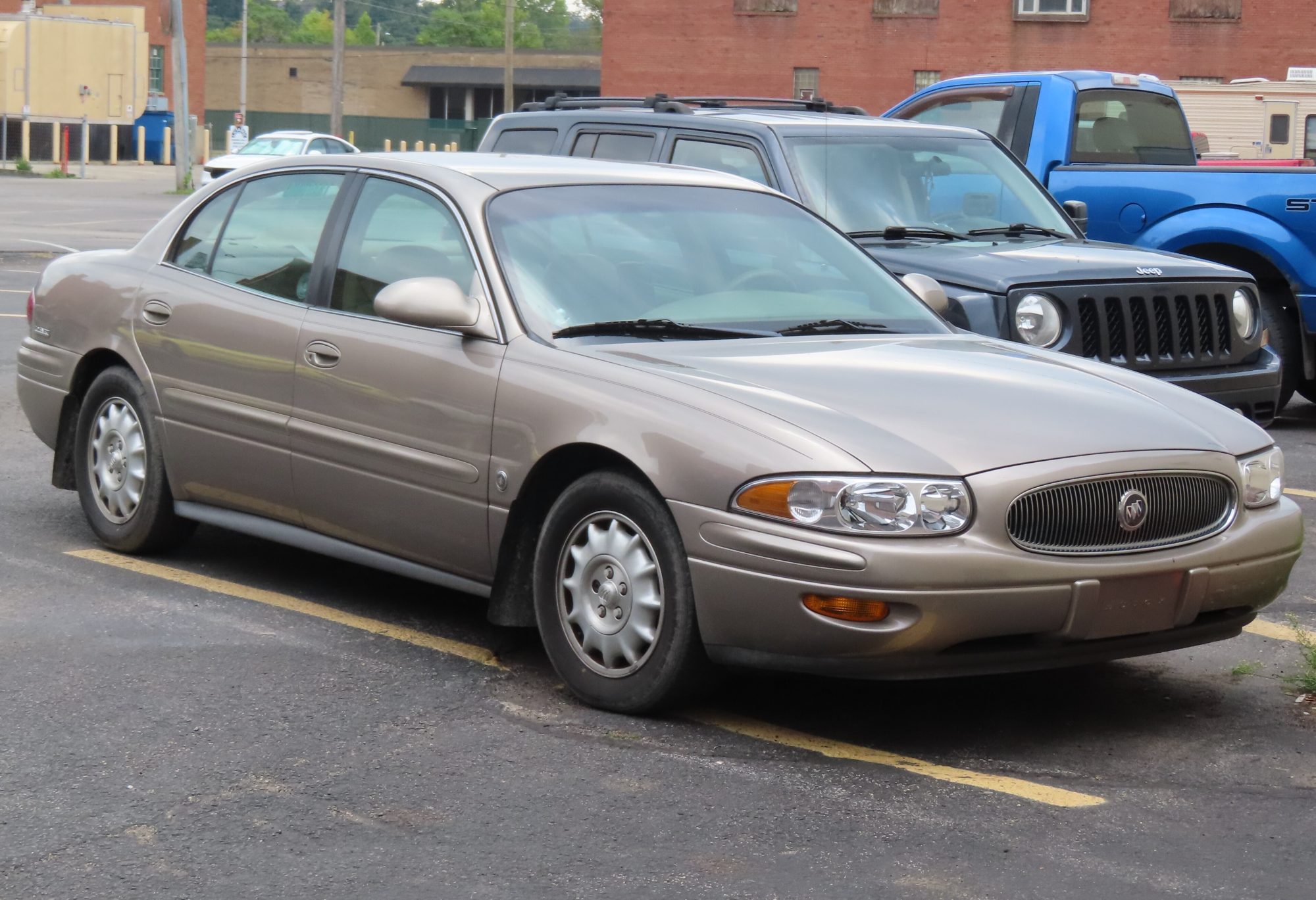 Buick LeSabre, front view