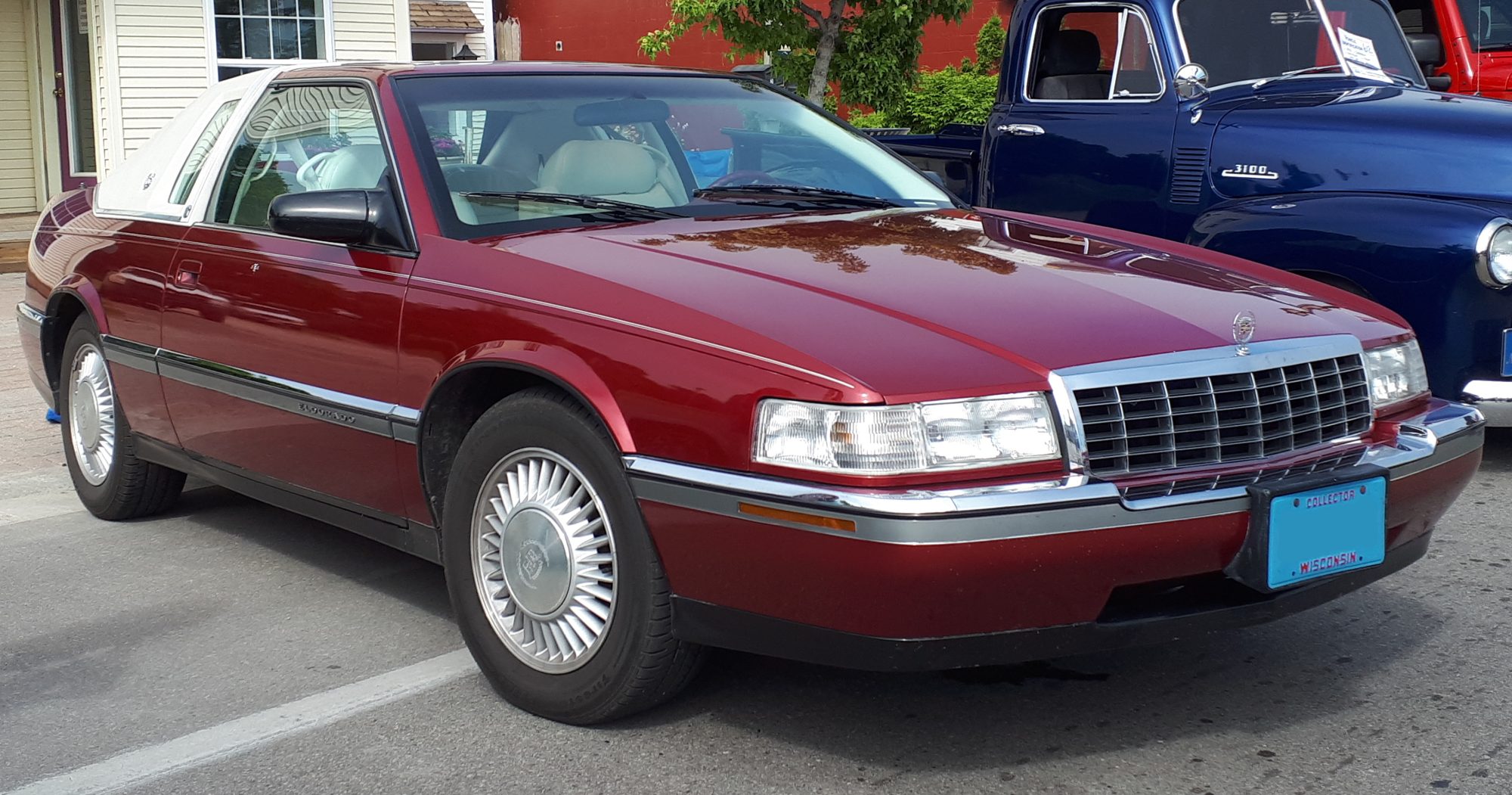 Cadillac Eldorado, front view