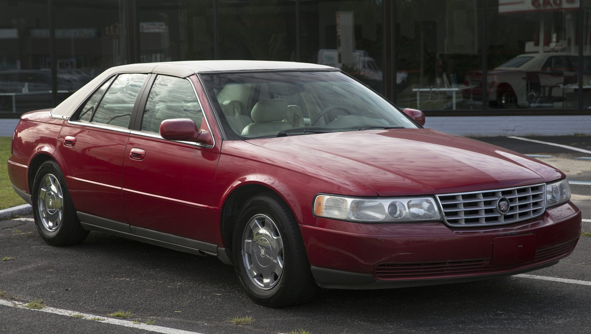 Cadillac Seville, front view