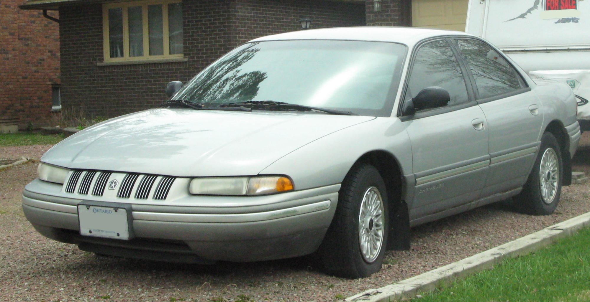 Chrysler Concorde, front view