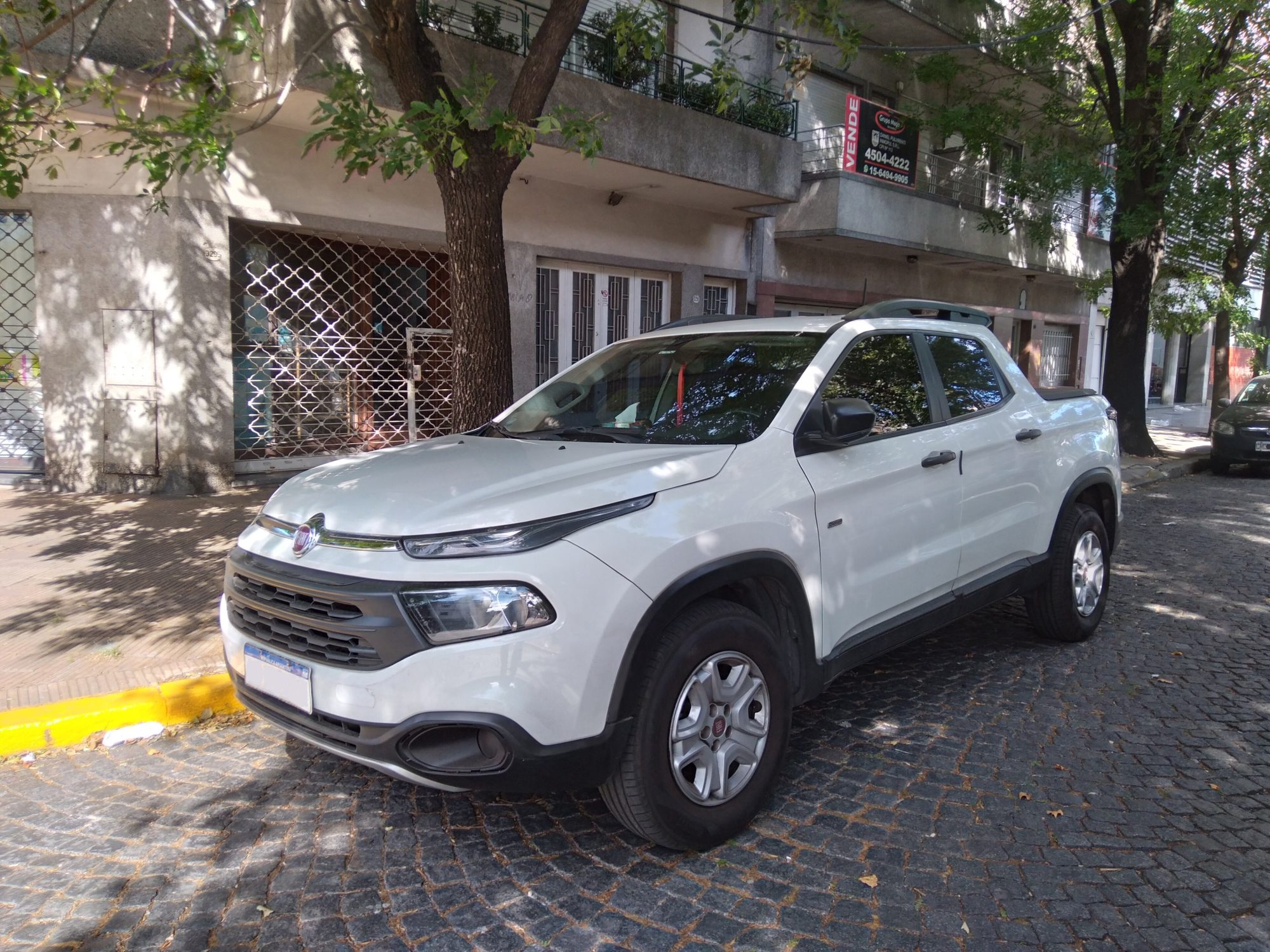 Fiat Toro, front view