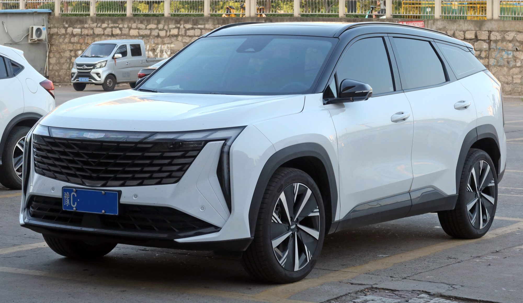 Geely Atlas