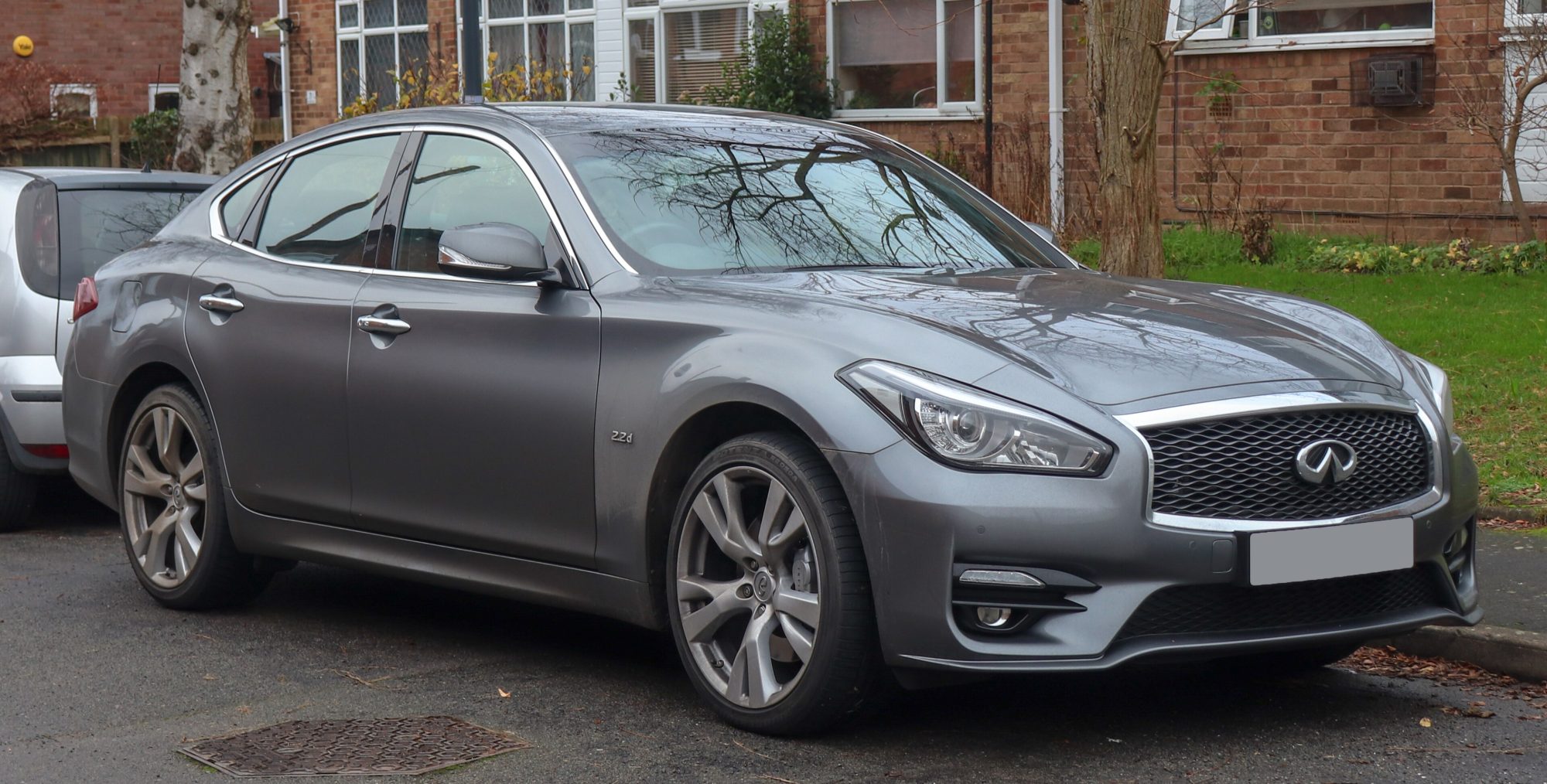 Infiniti Q70, front view