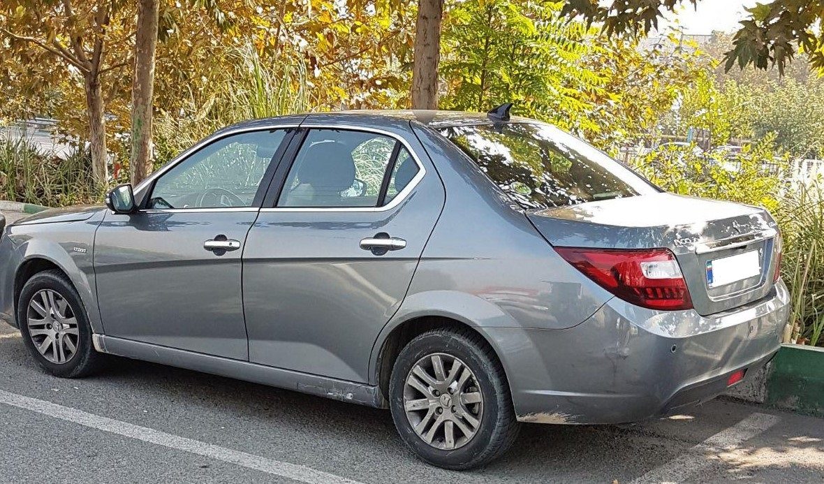 Iran Khodro Dena, rear three-quarter view