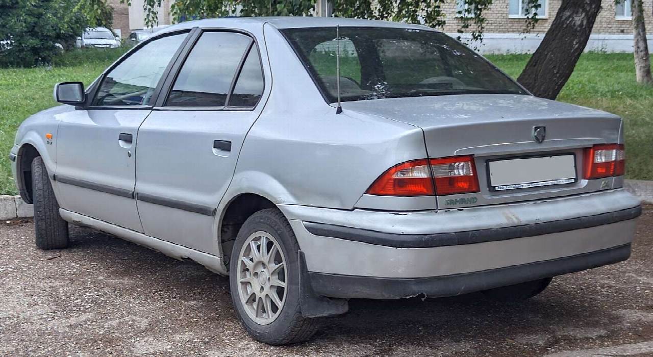 Iran Khodro Samand LX, rear three-quarter view