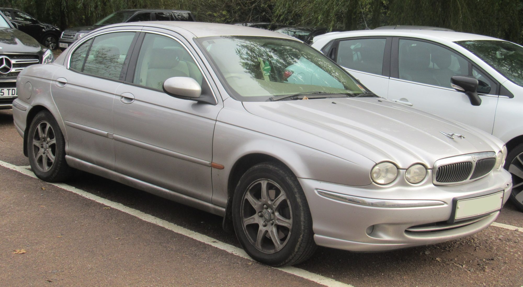 Jaguar X-Type, front view