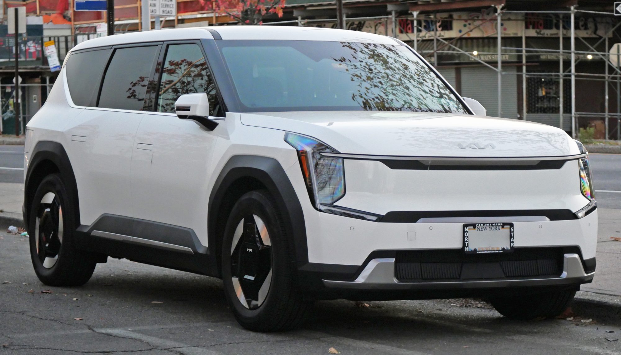 Kia EV9, front view