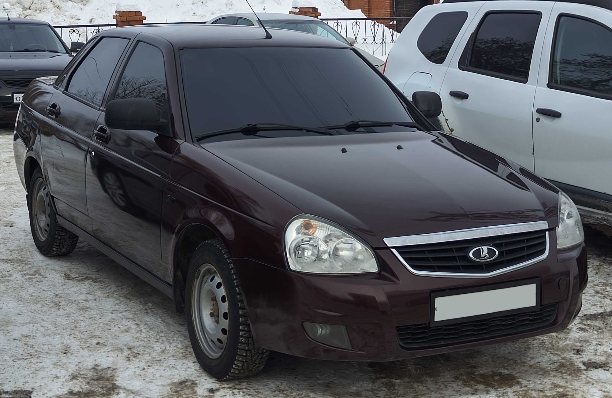 Lada Priora, front view