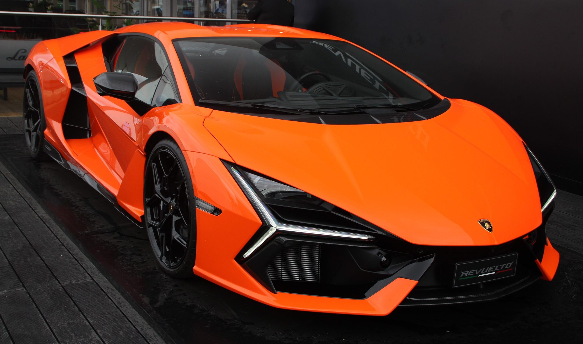 Lamborghini Revuelto