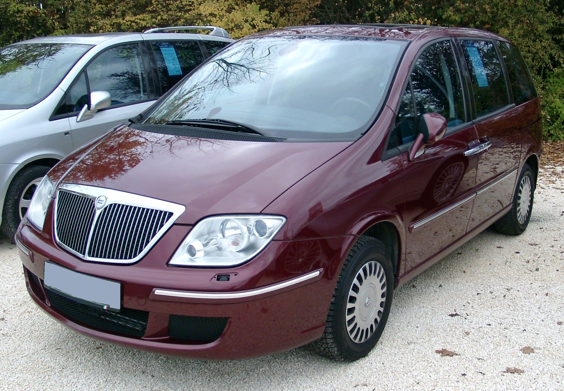 Lancia Phedra, front view