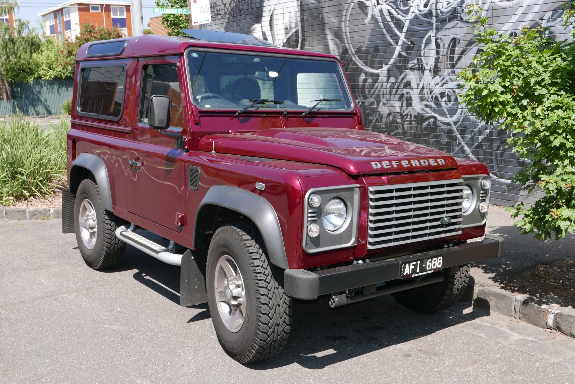 Land Rover Defender (L316)