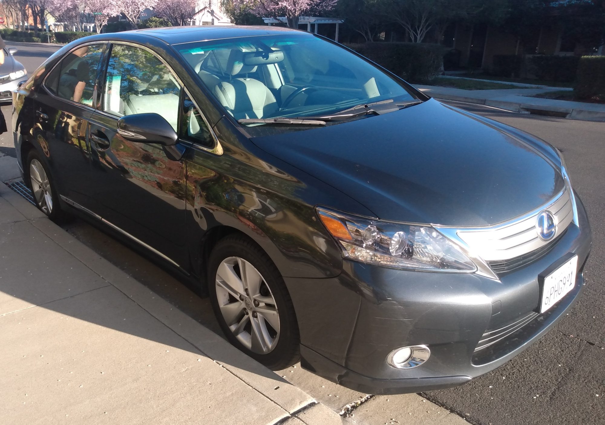 Lexus HS