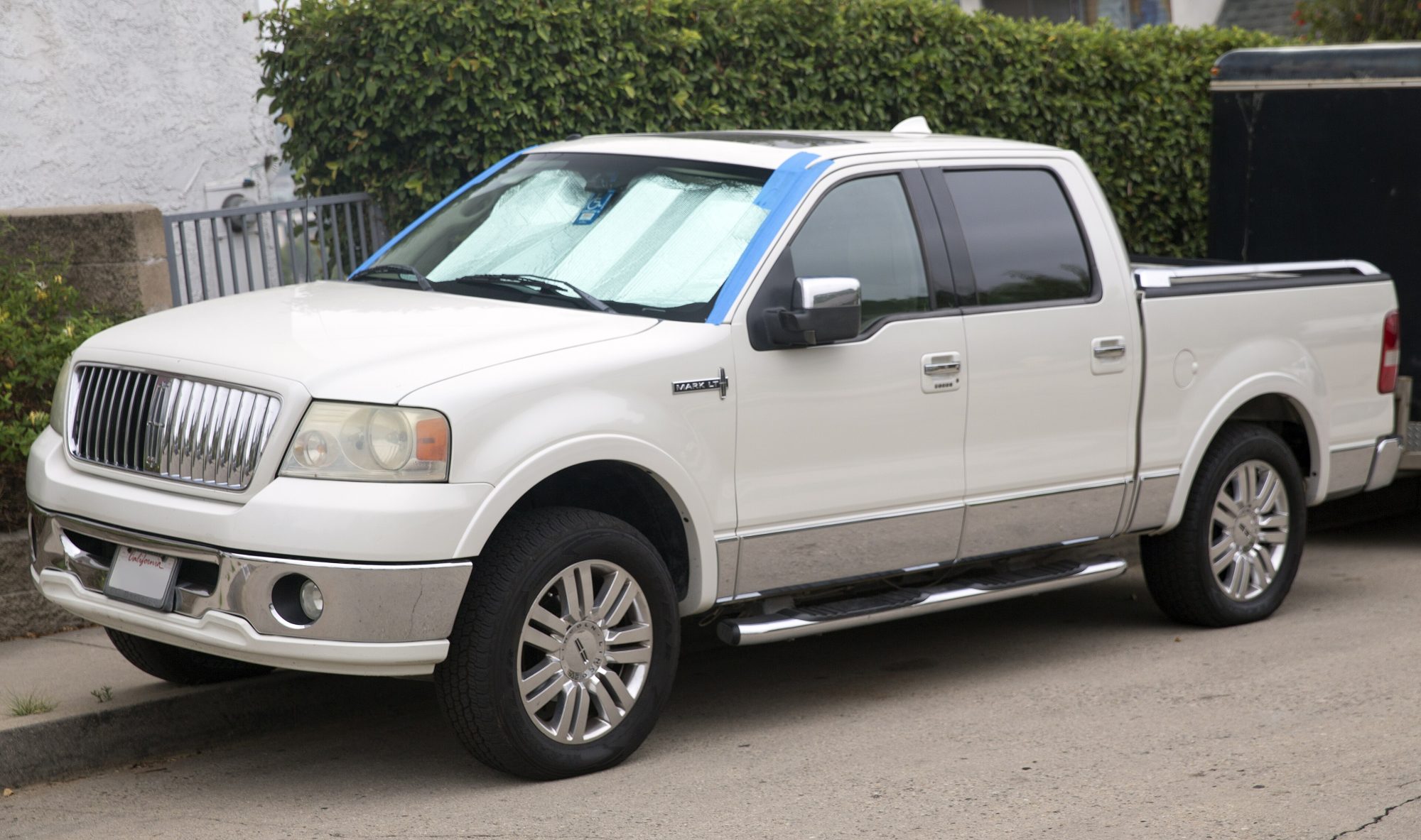 Lincoln Mark LT, front view