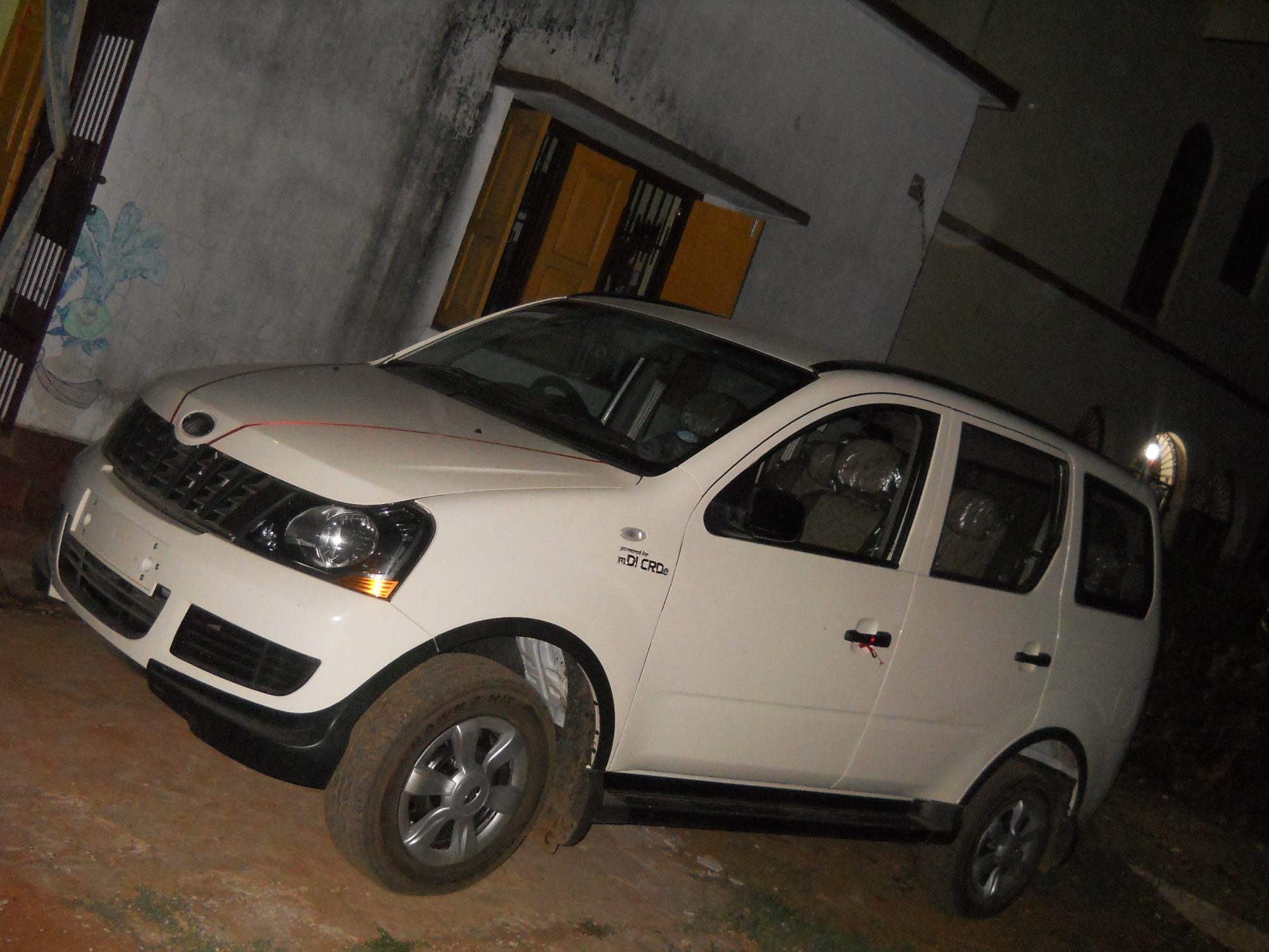 Mahindra Xylo D4