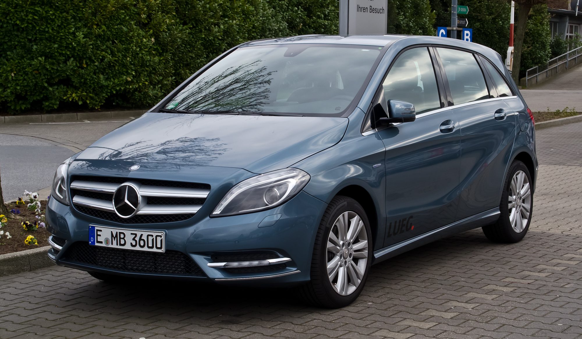Mercedes-Benz B-Class, front view