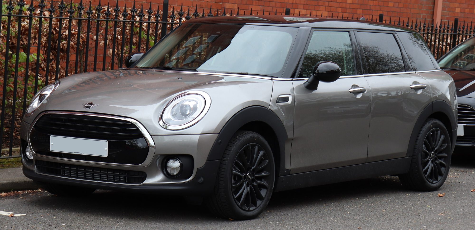 MINI Clubman Cooper (F54), front view