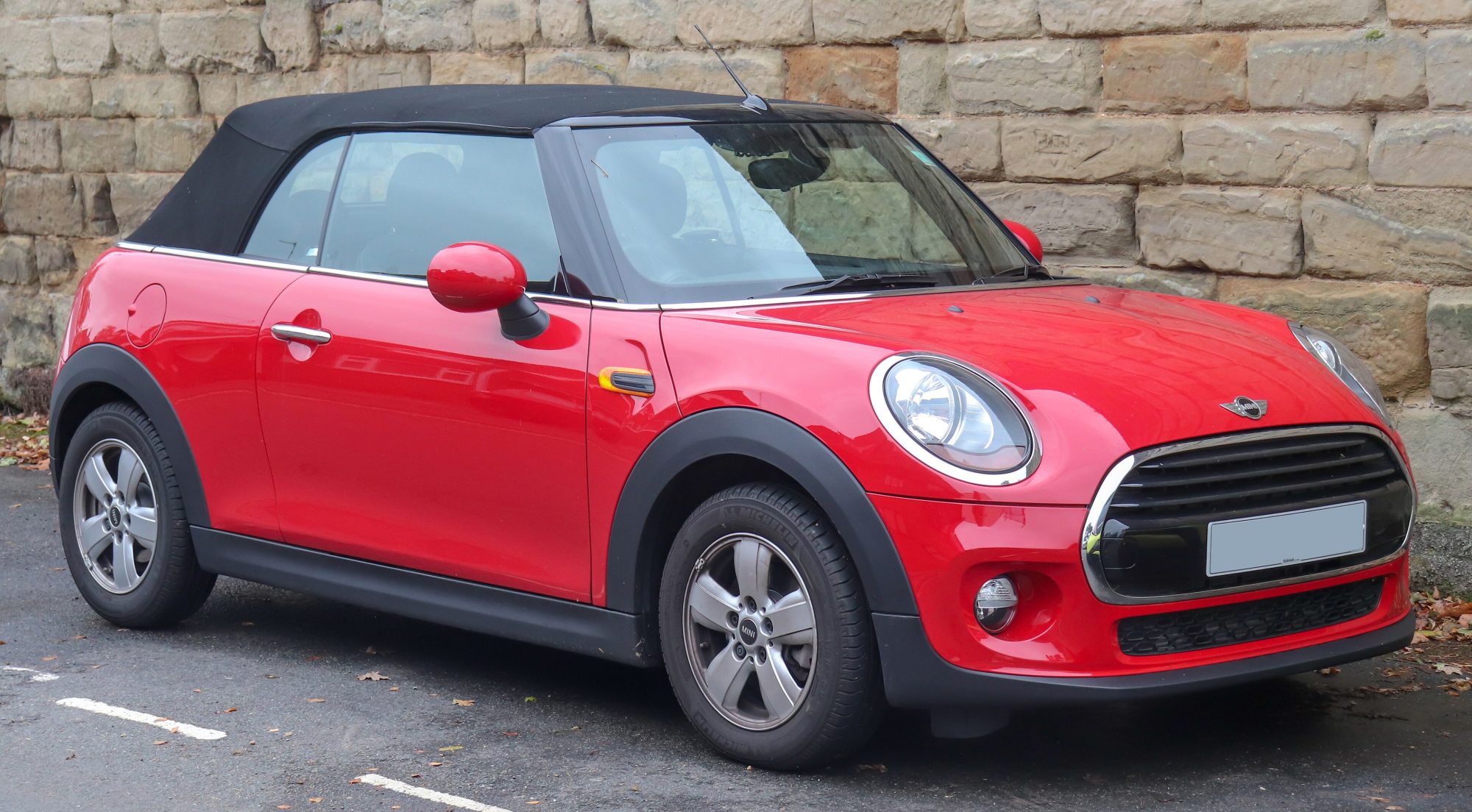 MINI Cooper Convertible, front view