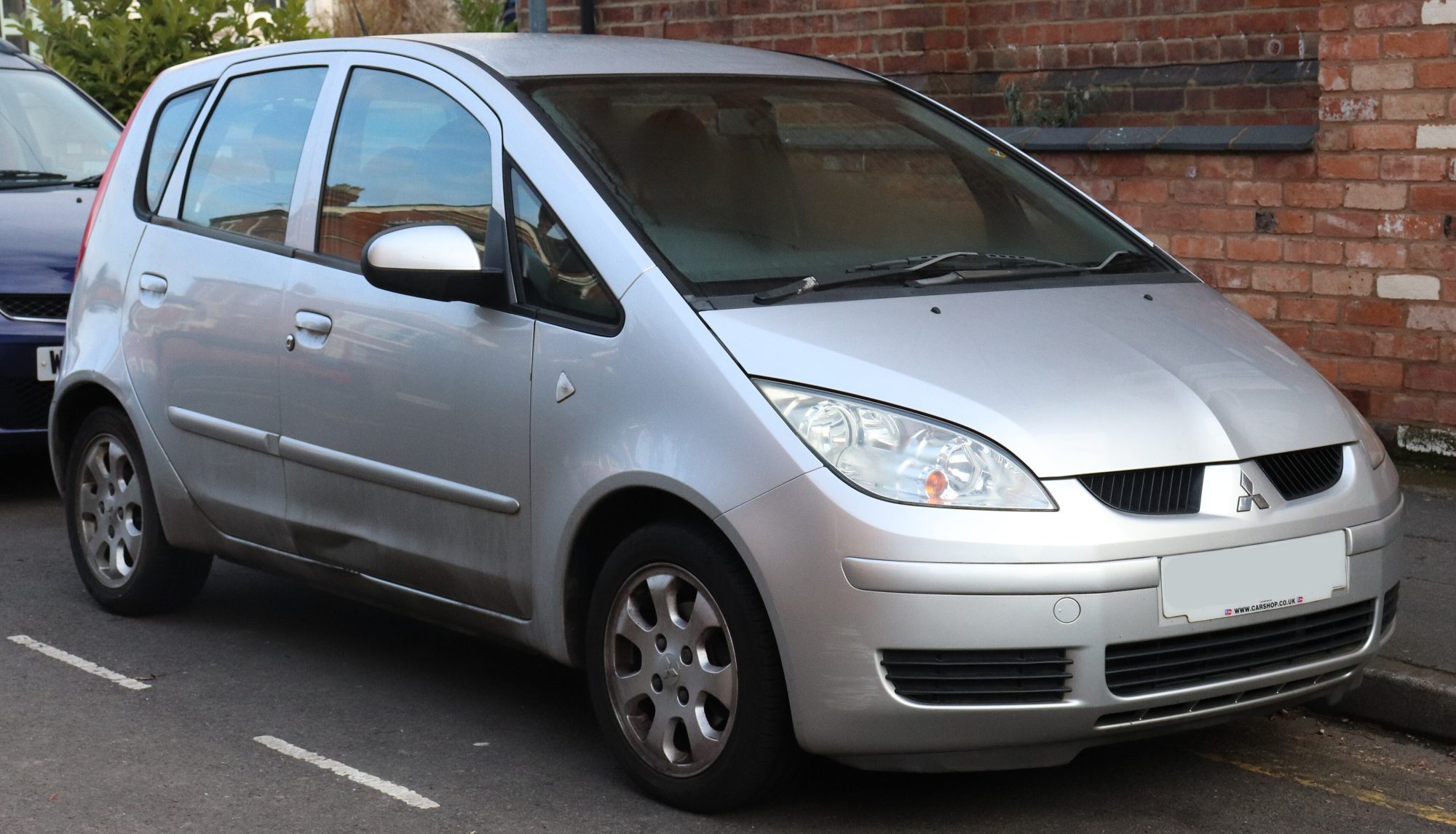 Mitsubishi Colt, front view