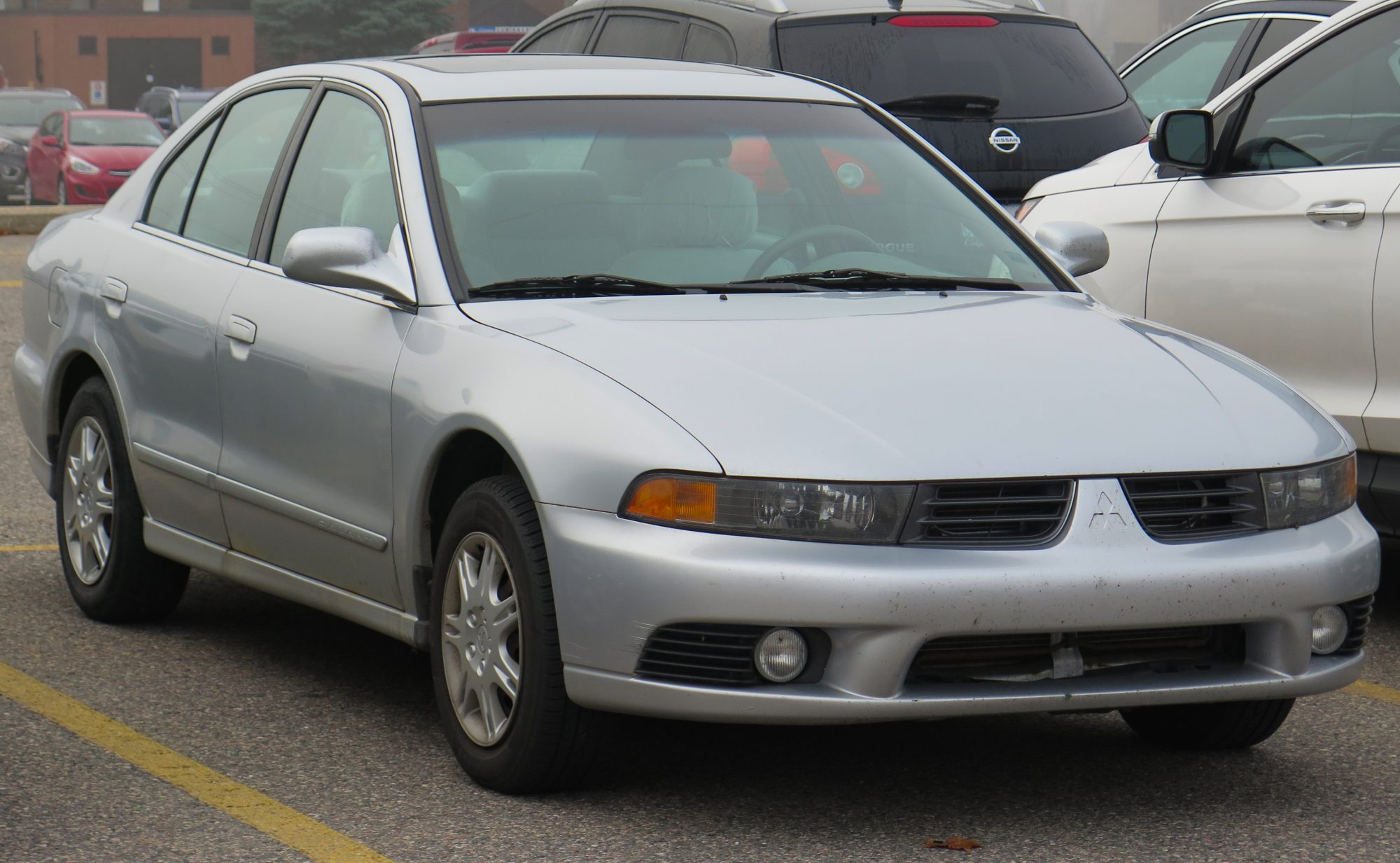 Mitsubishi Galant, front view