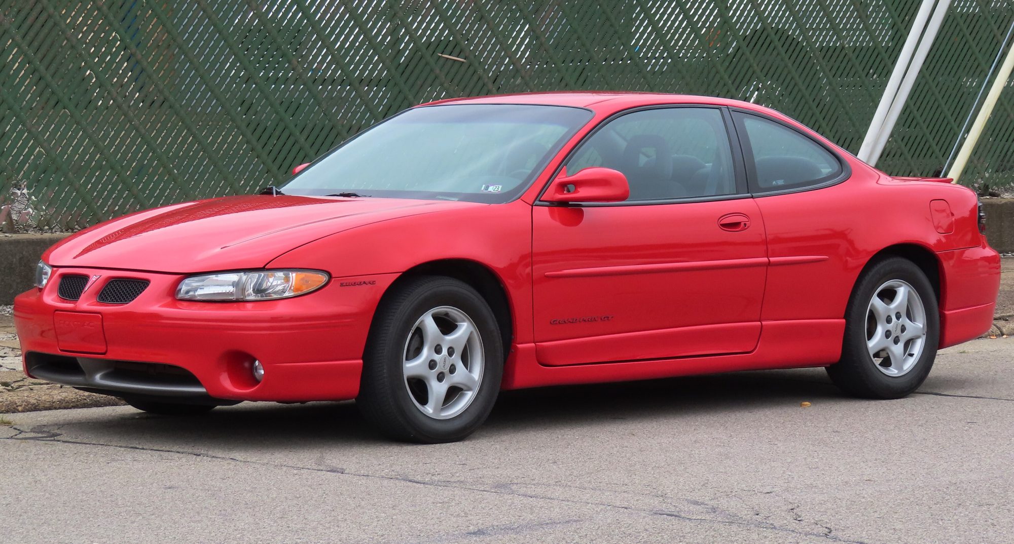 Pontiac Grand Prix, front view