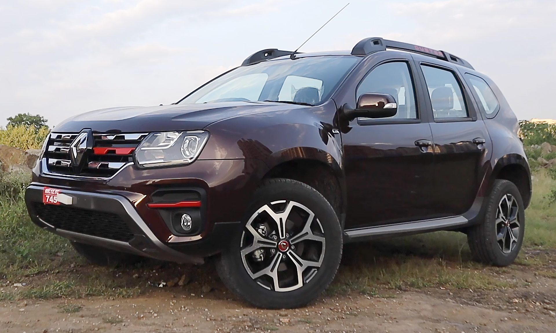 Renault Duster, front view
