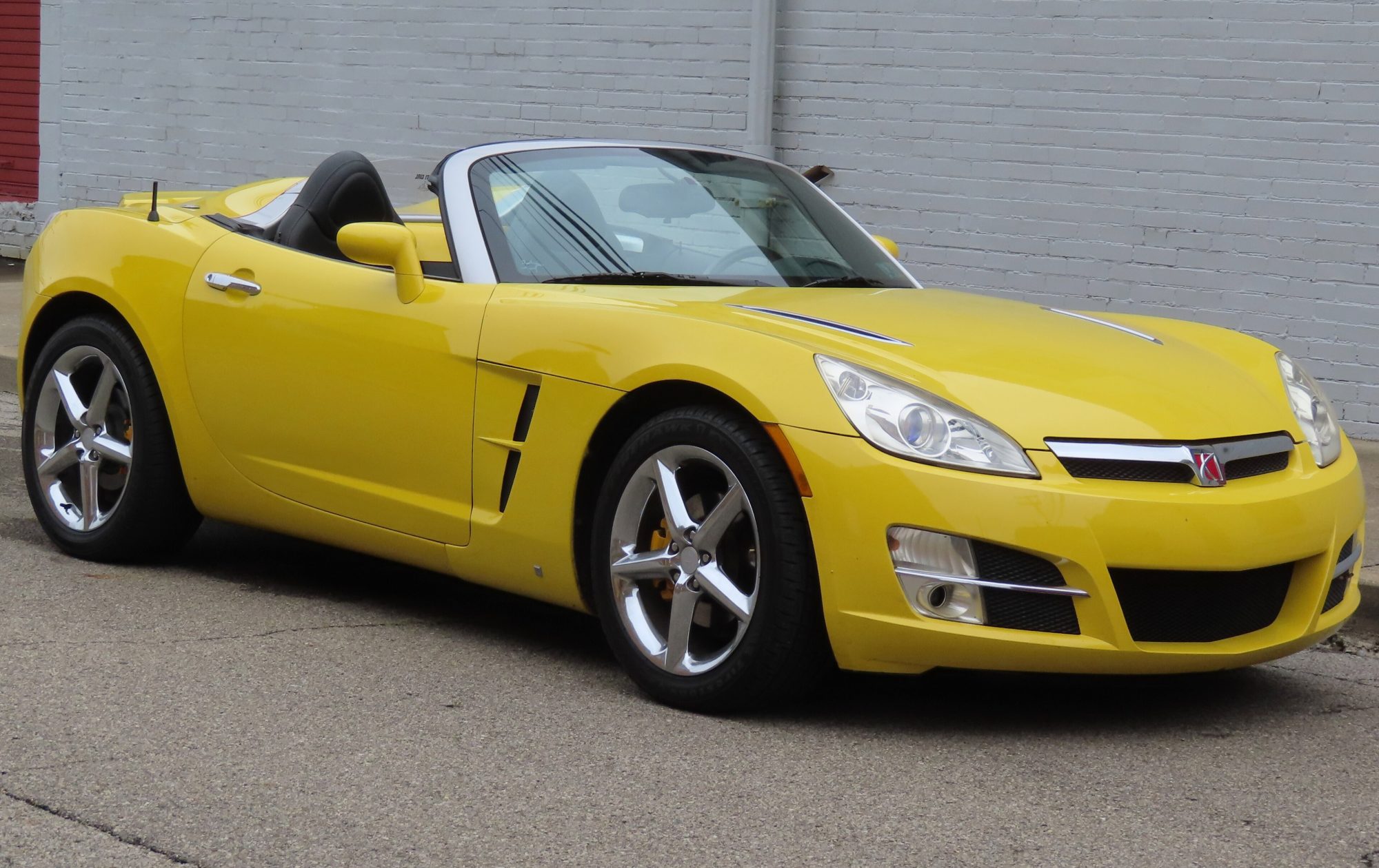Saturn Sky, front view