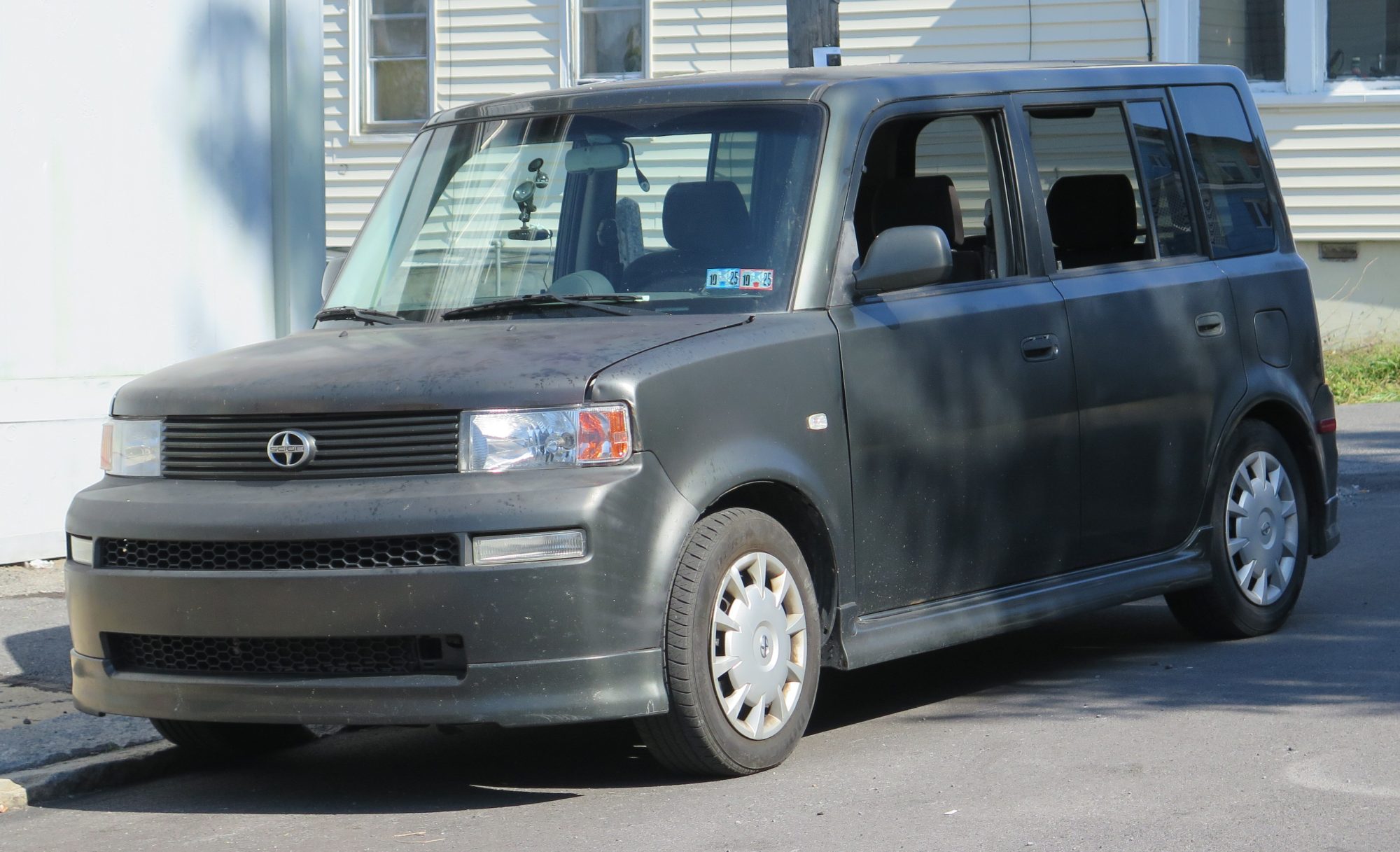 Scion xB, front view