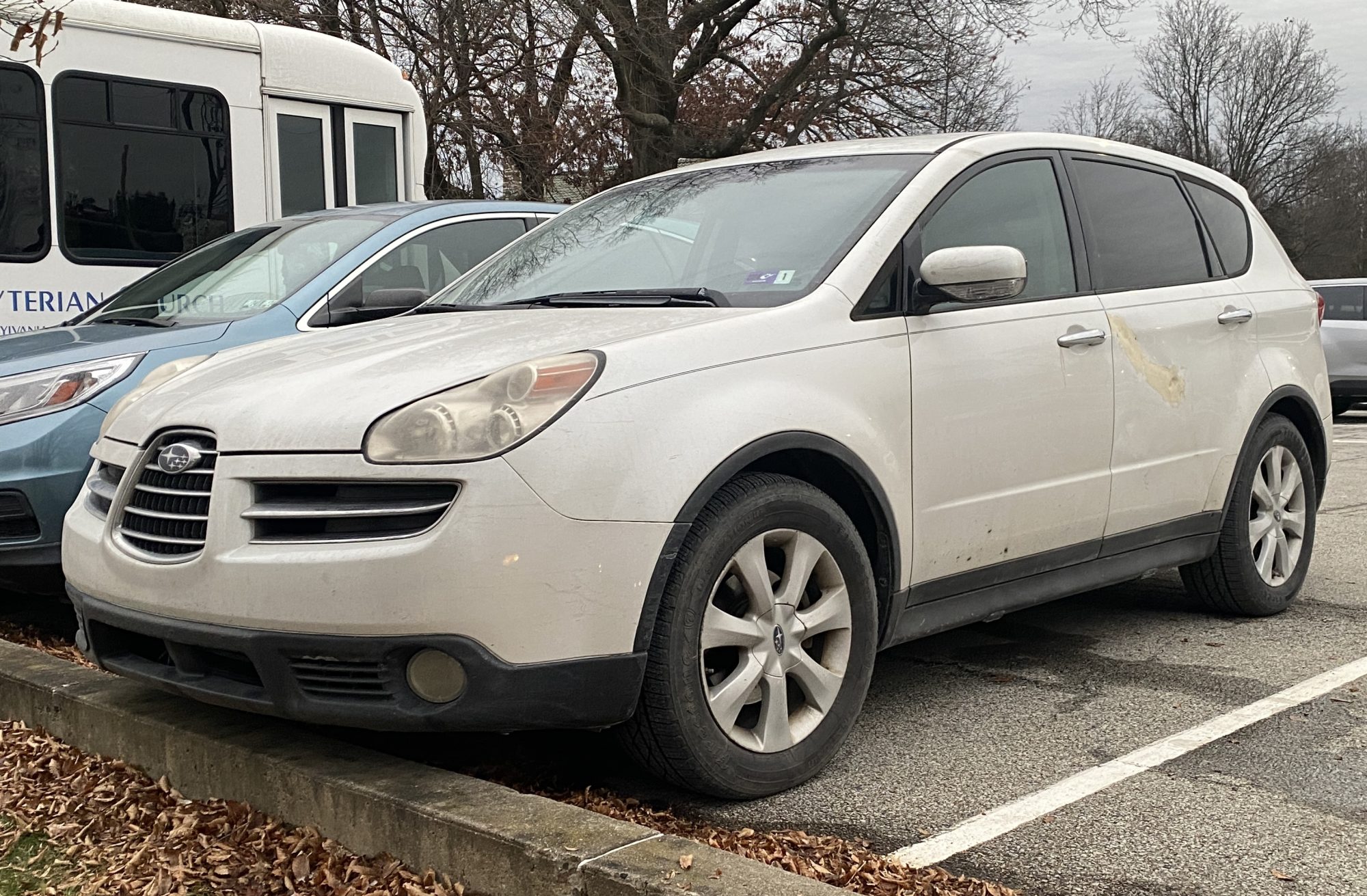 Subaru Tribeca, front view