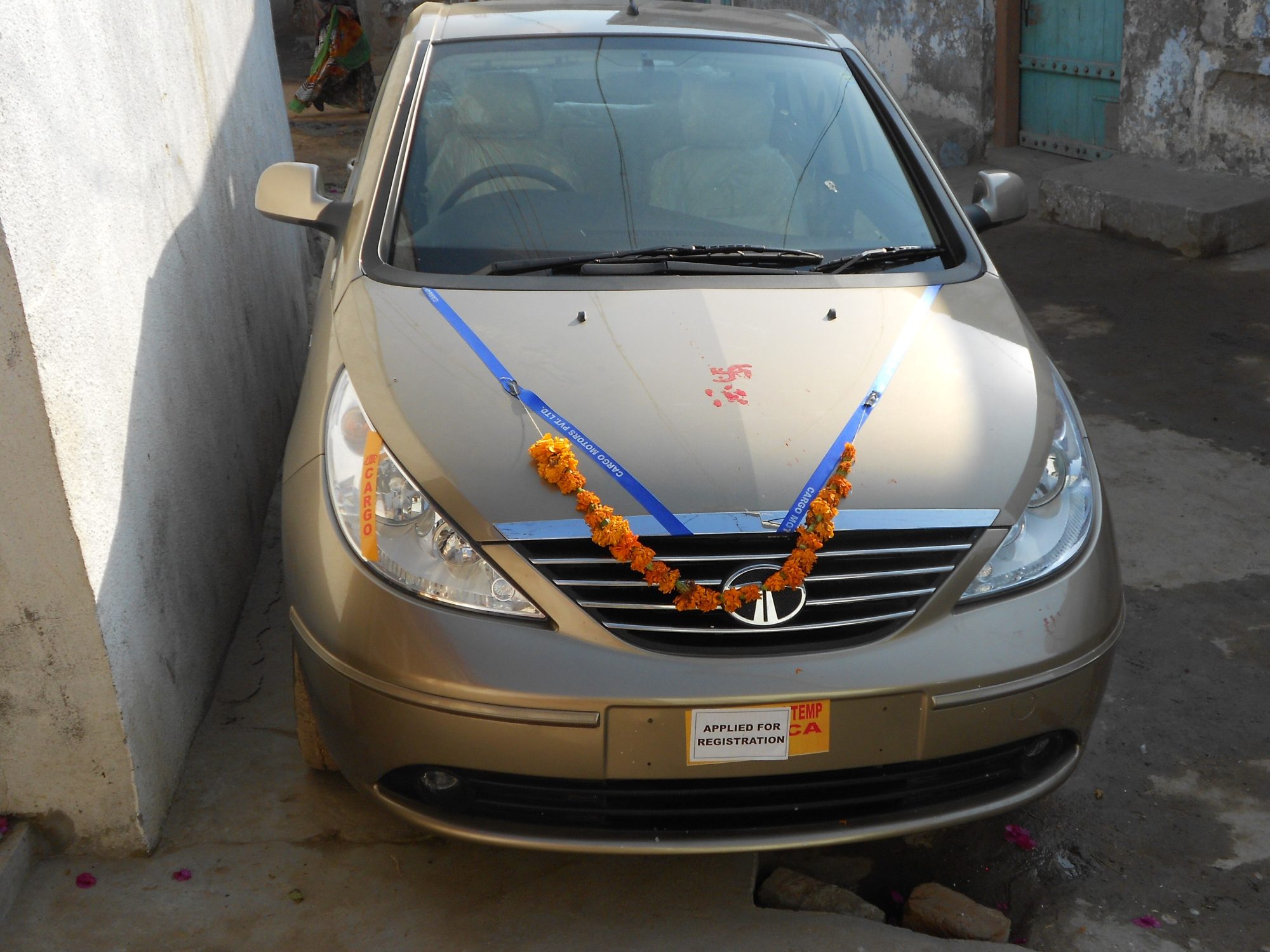 Tata Manza, front view