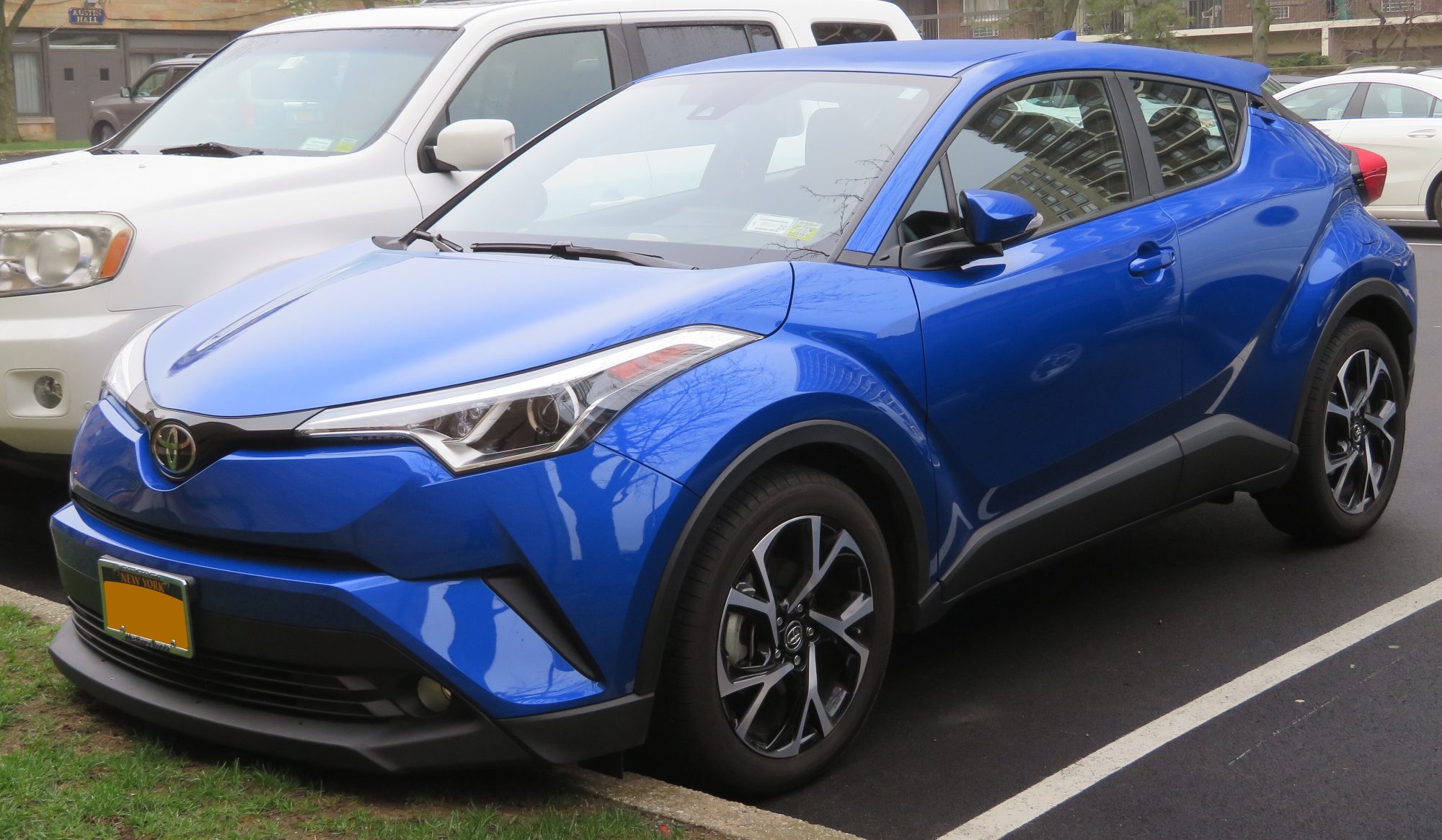Toyota C-HR, front view