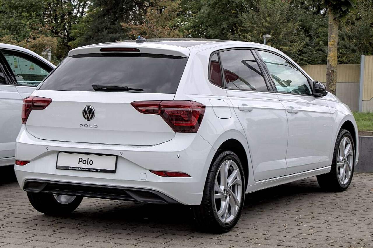 Volkswagen Polo (Mk6 facelift), rear three-quarter view