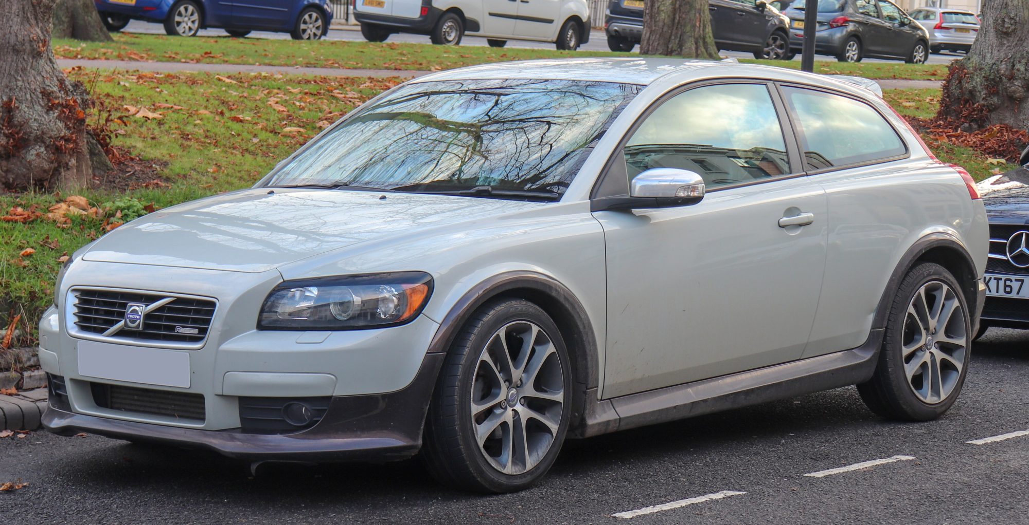 Volvo C30, front view